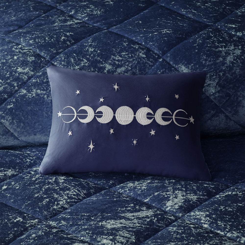 Twin/Twin XL Velvet Comforter Set with Throw Pillow