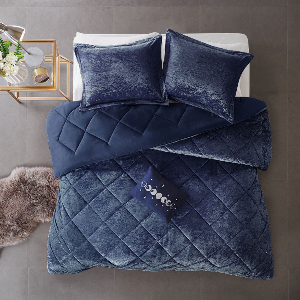 Twin/Twin XL Velvet Comforter Set with Throw Pillow