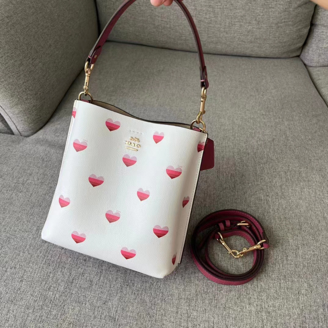 Bucket bag c Mollie